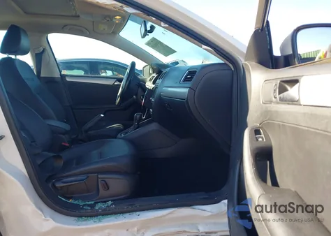 2013 Volkswagen Jetta 2.5L Se z USA, uszkodzony, nr VIN 3VWDP7AJ1DM438927